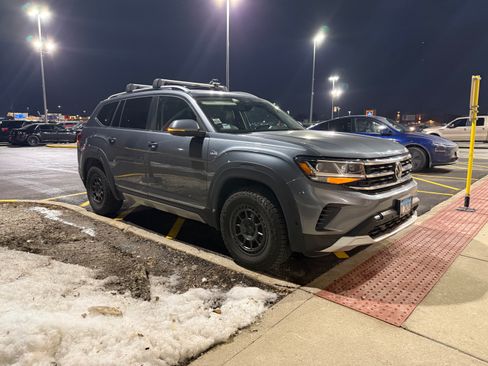 Used 2021 Volkswagen Atlas SEL image 1