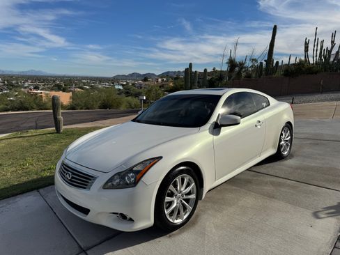 Used 2013 INFINITI G37 Journey w/ Premium Pkg image 8