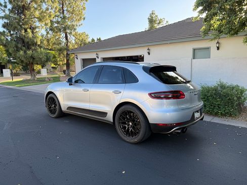 Used 2015 Porsche Macan S AWD/4WD image 11
