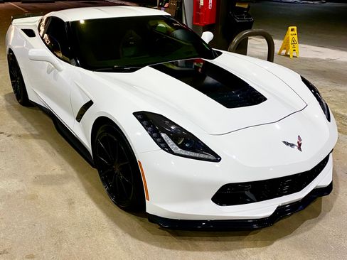 Used 2016 Chevrolet Corvette Stingray Coupe w/ 2LT Preferred Equipment Group image 2