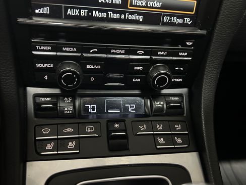 Used 2014 Porsche 911 Carrera image 11