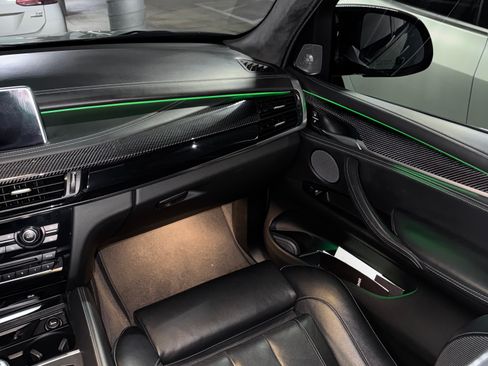 Used 2018 BMW X5 M image 26