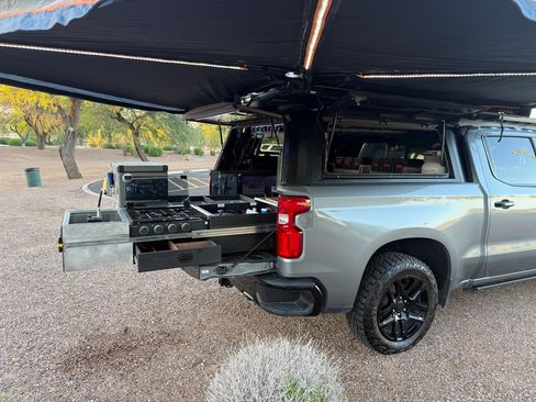 Used 2021 Chevrolet Silverado 1500 LT Trail Boss image 2