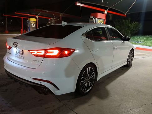 Used 2017 Hyundai Elantra Sport w/ Sport Premium Package 06 image 15