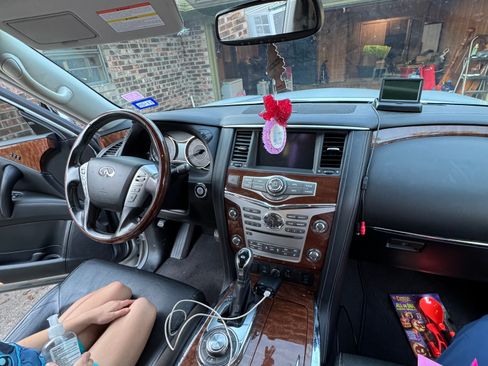 Used 2019 INFINITI QX80 Luxe w/ Proassist Package image 10