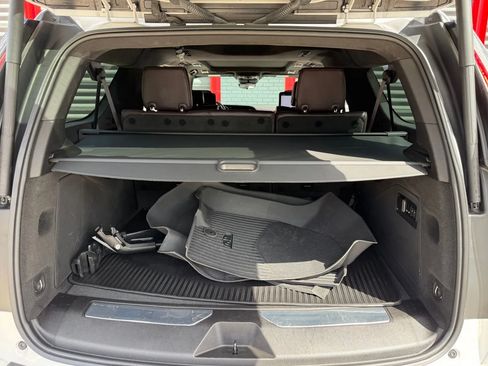 Used 2022 Cadillac Escalade ESV Sport Platinum w/ Heavy-Duty Trailer Package image 10