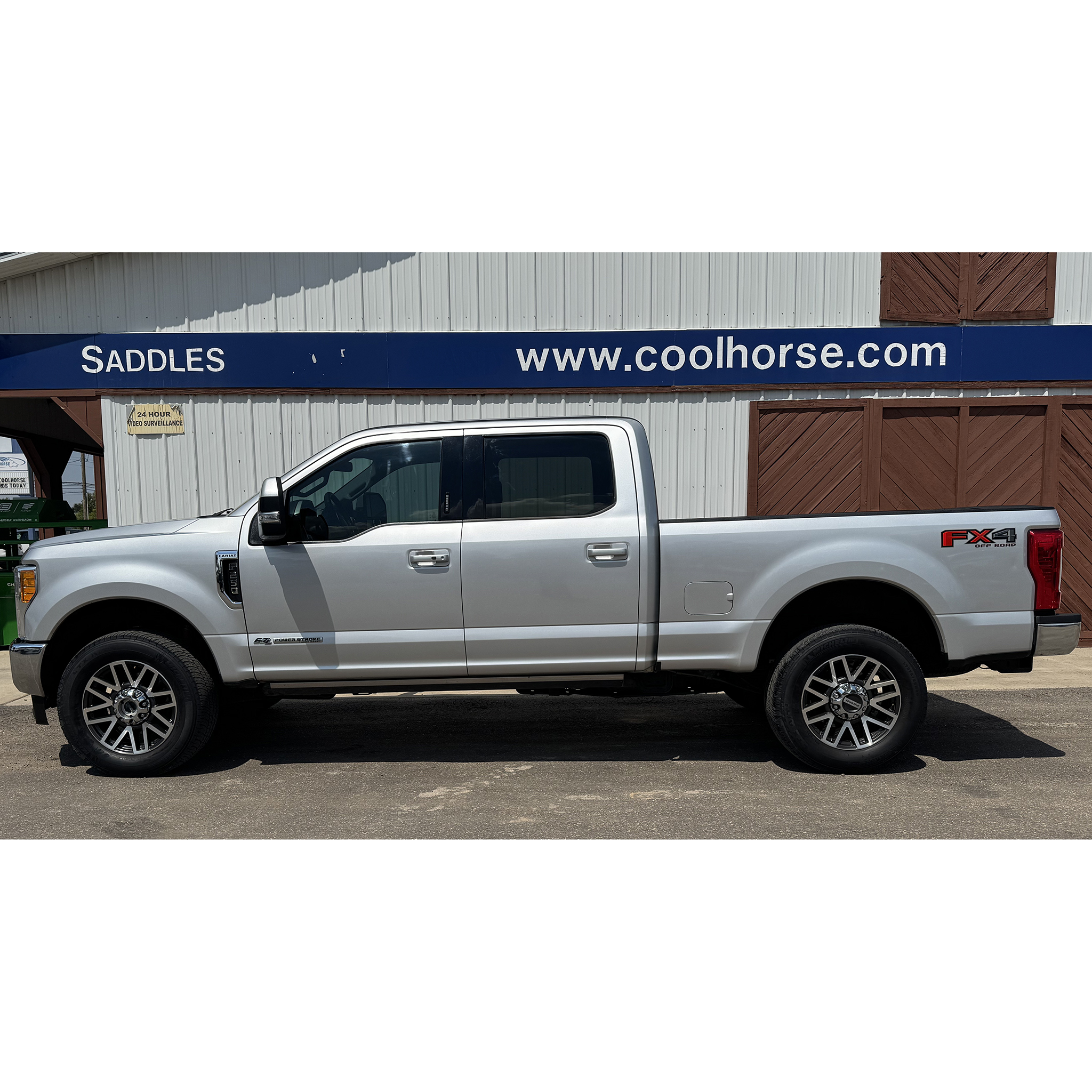 Used 2017 Ford F250 Lariat w/ Lariat Ultimate Package AWD/4WD image 9