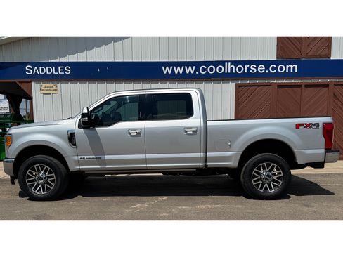 Used 2017 Ford F250 Lariat w/ Lariat Ultimate Package image 9