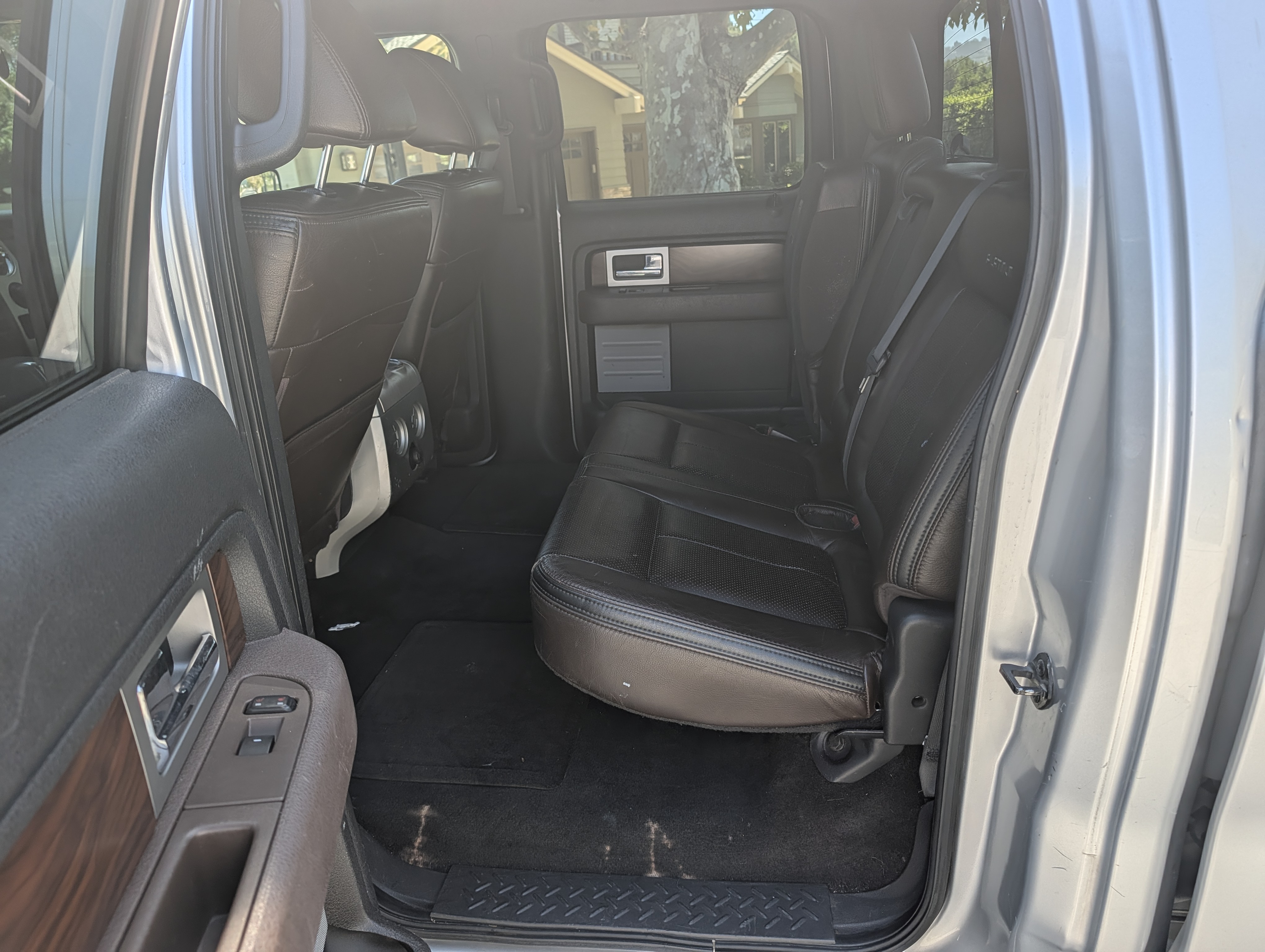 Used 2010 Ford F150 Platinum RWD image 10