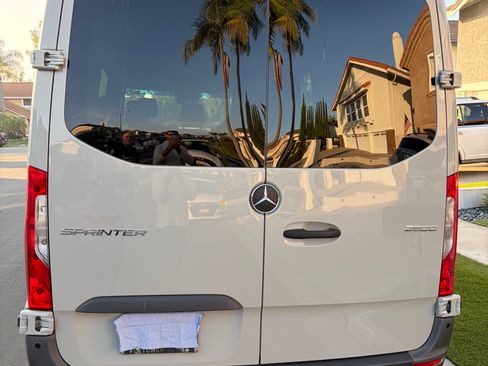 Used 2021 Mercedes-Benz Sprinter 2500 image 5