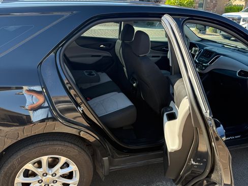 Used 2019 Chevrolet Equinox LS FWD image 8