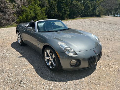 Used 2007 Pontiac Solstice GXP w/ Premium Package image 13