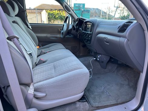 Used 2005 Toyota Tundra SR5 image 10