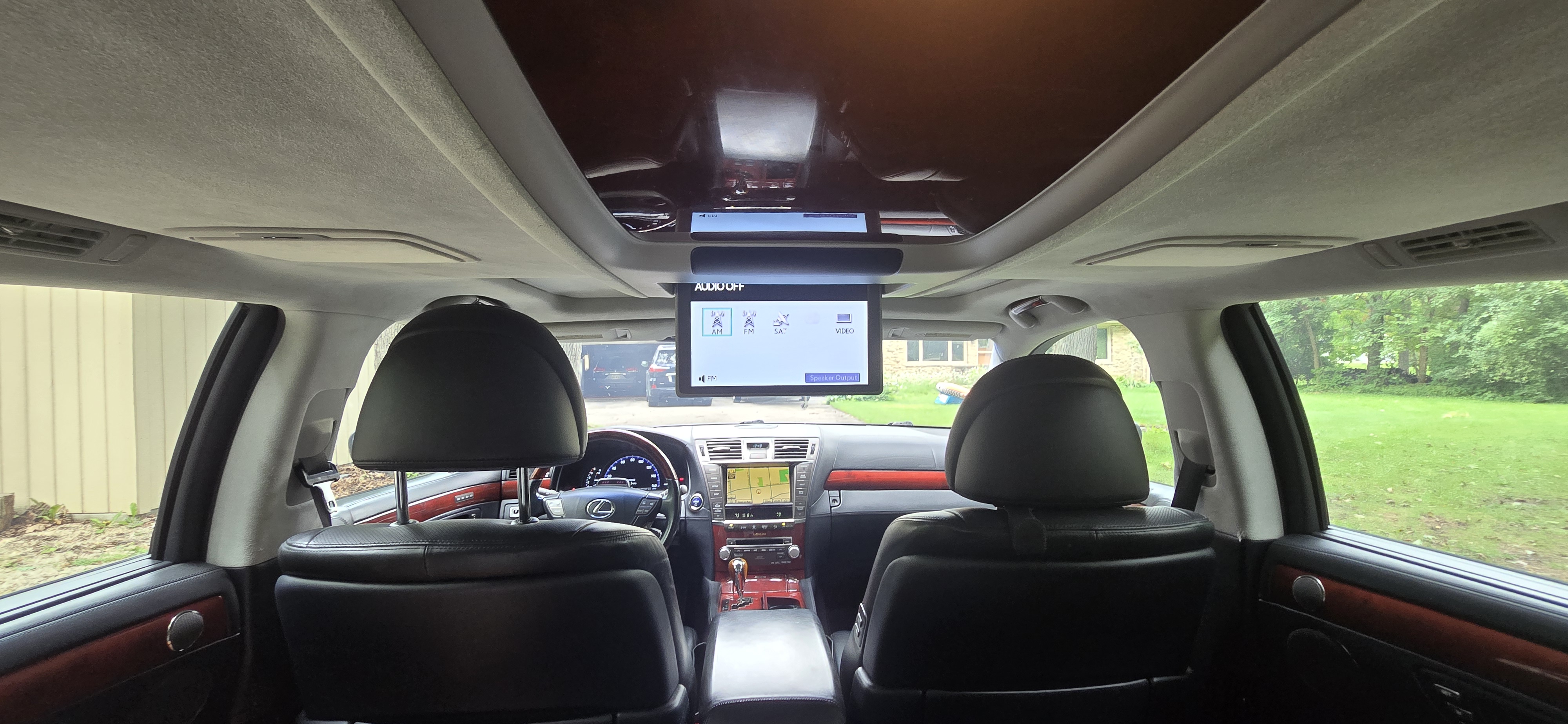Used 2012 Lexus LS 600h L w/ Premium Luxury Pkg II AWD/4WD image 23