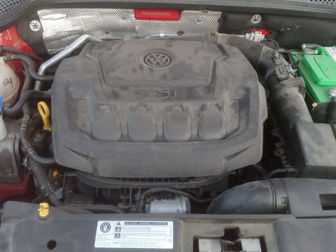 Used 2019 Volkswagen Beetle 2.0T SE FWD image 27