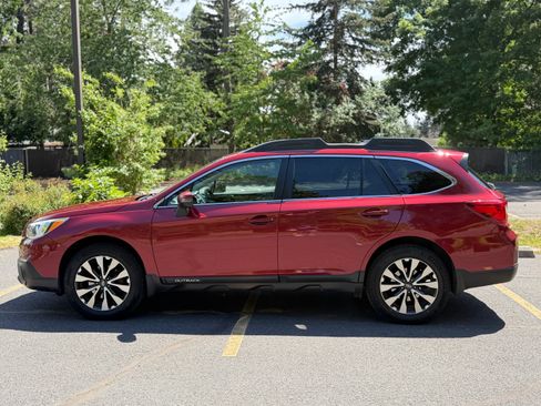 Used 2016 Subaru Outback 2.5i Limited AWD/4WD image 2
