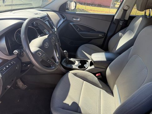Used 2017 Hyundai Santa Fe Sport image 19
