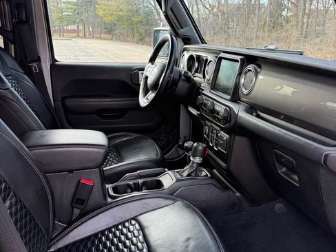 Used 2020 Jeep Wrangler Unlimited Sahara AWD/4WD image 13