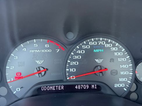 Used 2000 Chevrolet Corvette Coupe RWD image 21
