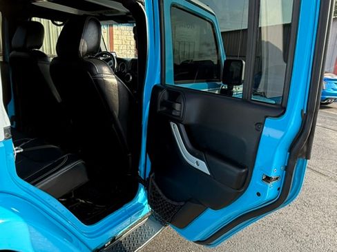 Used 2017 Jeep Wrangler Unlimited Sahara w/ Quick Order Package 24E Chief AWD/4WD image 21