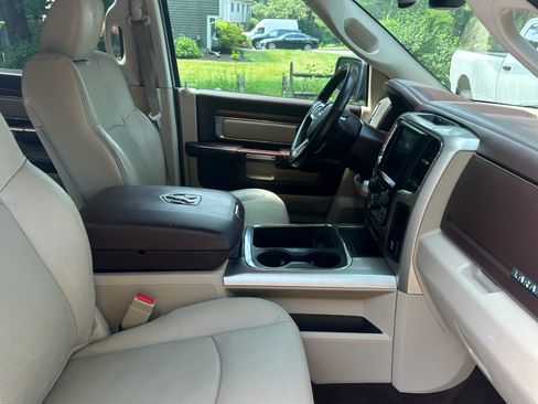 Used 2015 RAM 1500 Laramie w/ Convenience Group AWD/4WD image 6