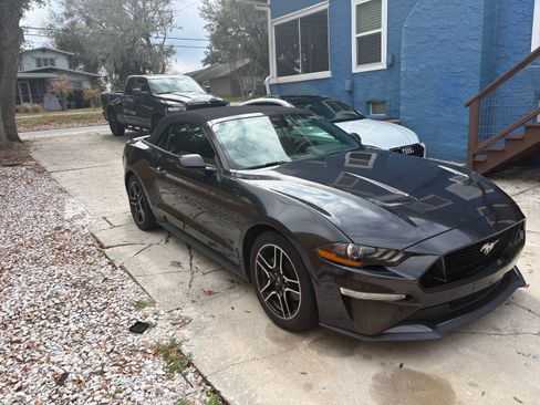 Used 2022 Ford Mustang Premium image 11