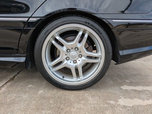 Used 2005 Mercedes-Benz C 55 AMG Sedan image 27