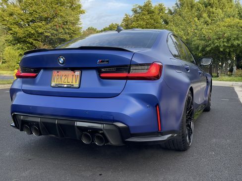 Used 2021 BMW M3 Competition w/ M Carbon Exterior Package image 4