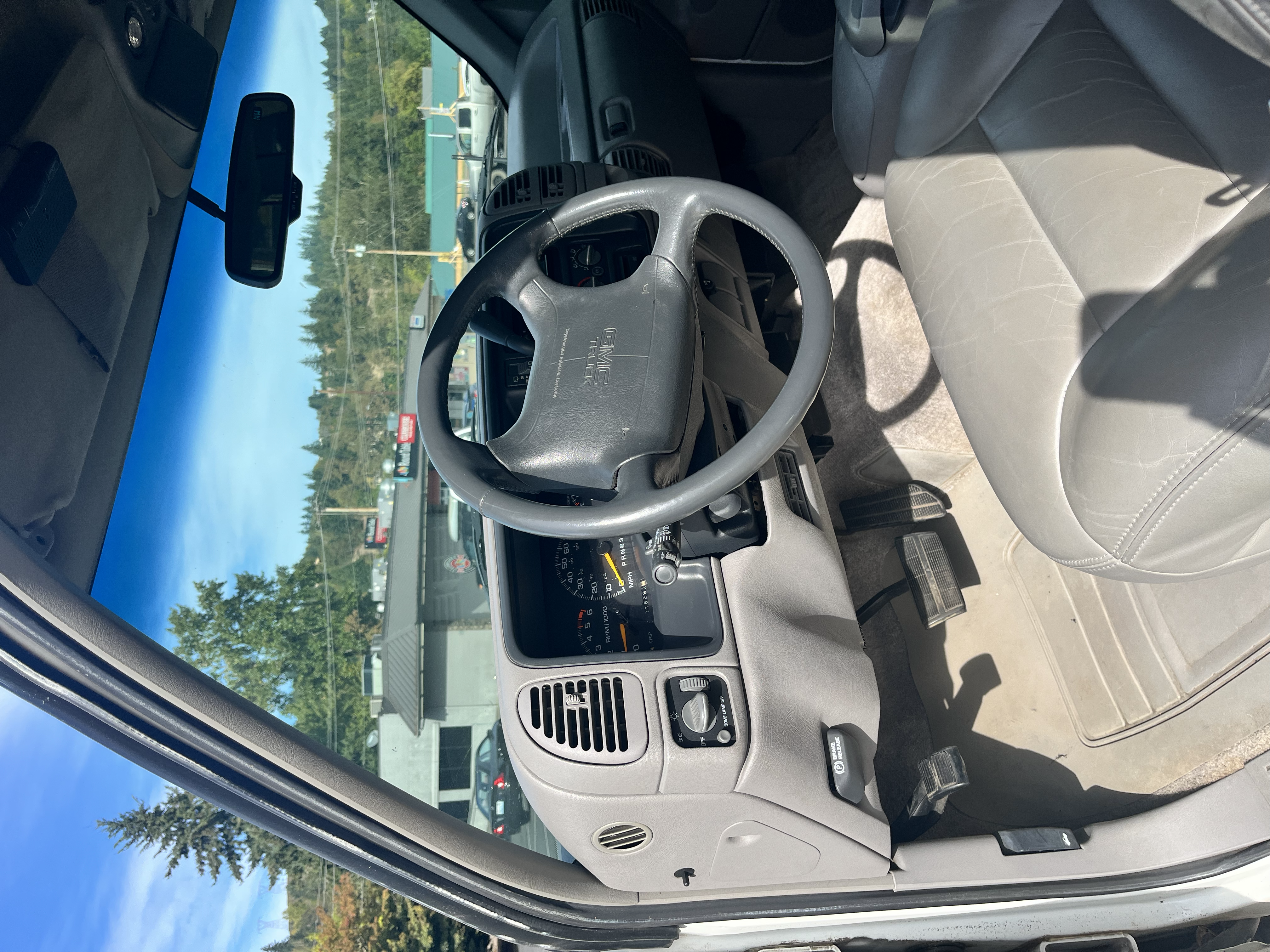 Used 1996 GMC Yukon 4WD 4-Door image 10