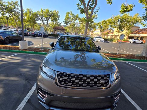 Used 2018 Land Rover Range Rover Velar R-Dynamic SE image 8