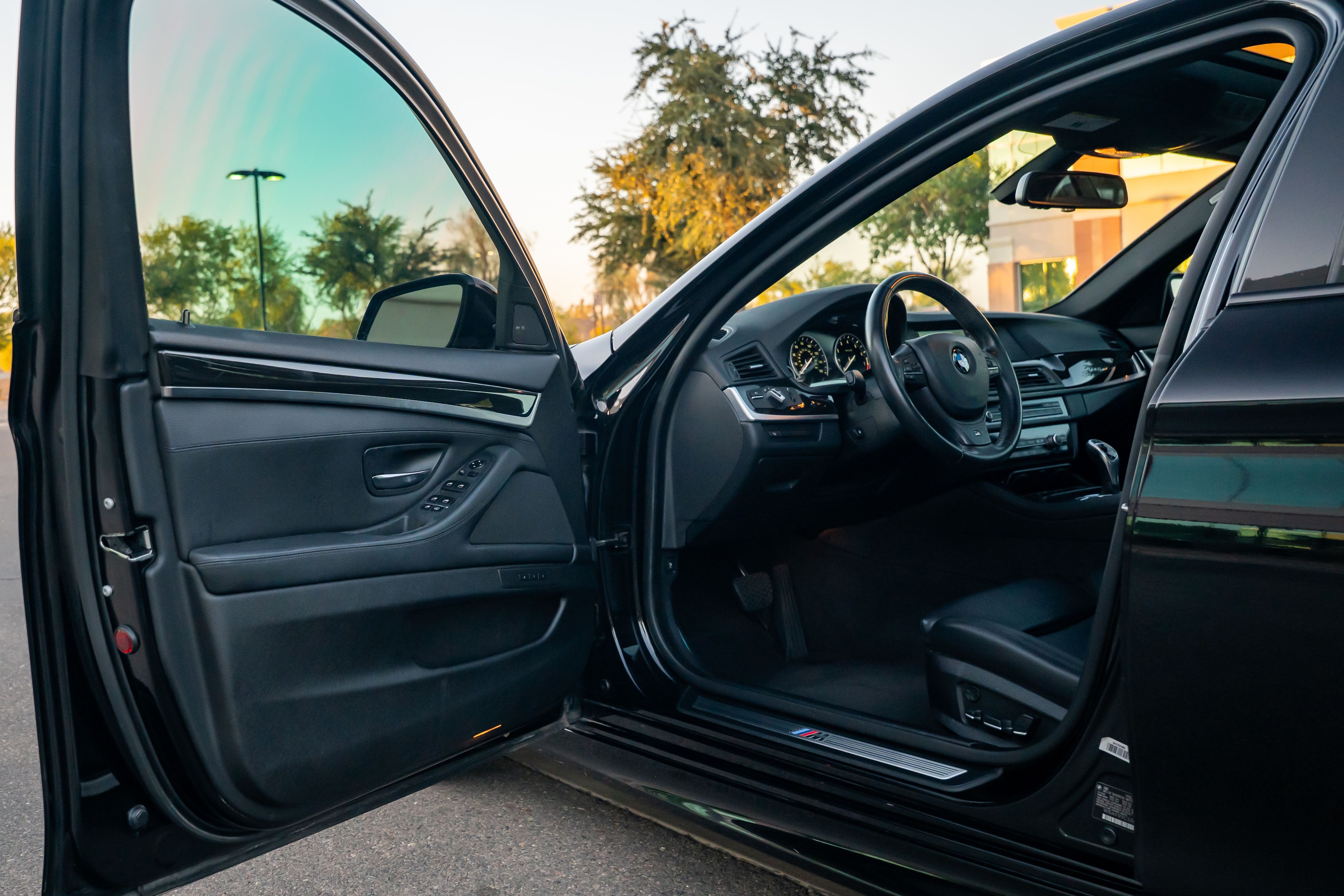 Used 2011 BMW 550i Sedan RWD image 13