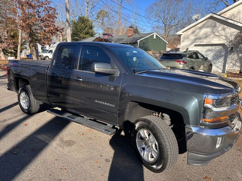 Used 2018 Chevrolet Silverado 1500 LT w/ All Star Edition image 4