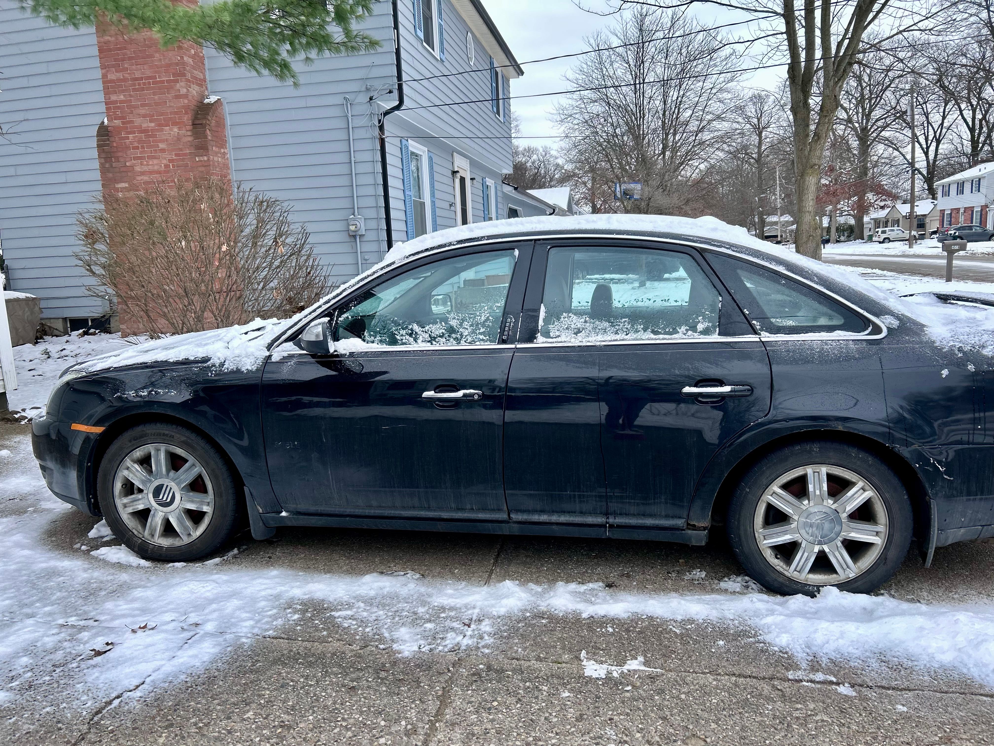 Used 2008 Mercury Sable Premier FWD image 4