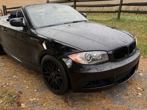 Used 2011 BMW 135i Convertible image 8
