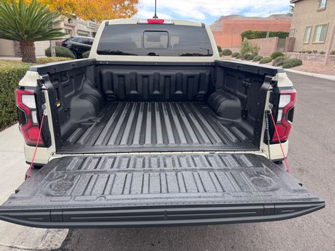 Used 2025 Ford Ranger Raptor image 2