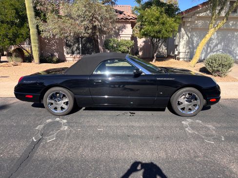 Used 2003 Ford Thunderbird image 2