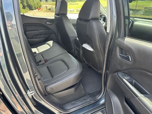 Used 2017 GMC Canyon SLT w/ Driver Alert Package image 11