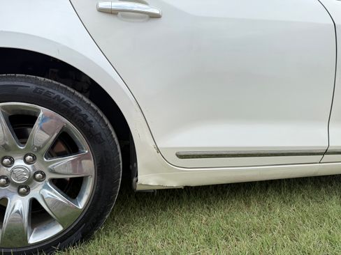 Used 2011 Buick LaCrosse CXL image 6