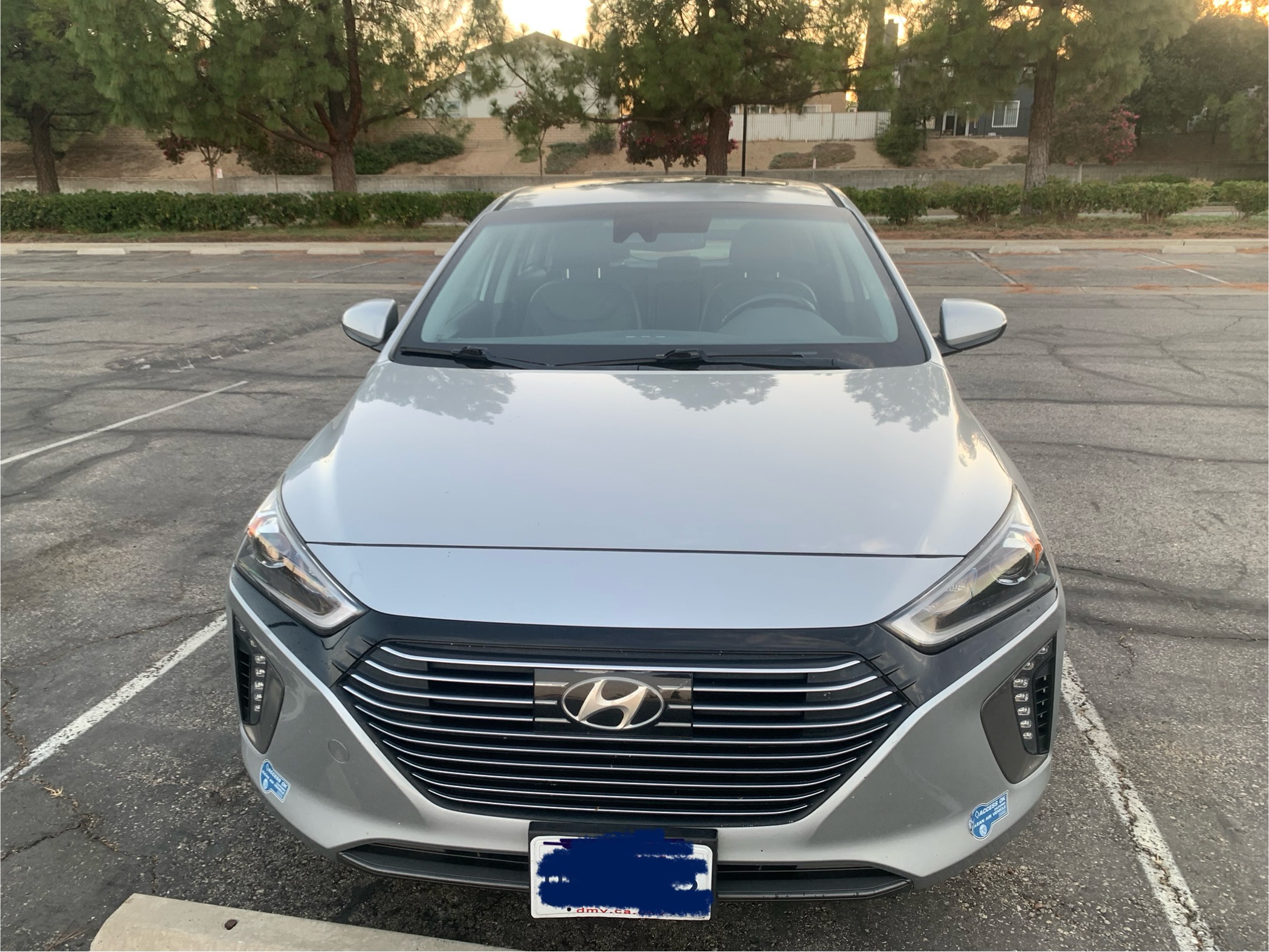 Used 2019 Hyundai Ioniq Limited w/ Ultimate Package 02 FWD image 2
