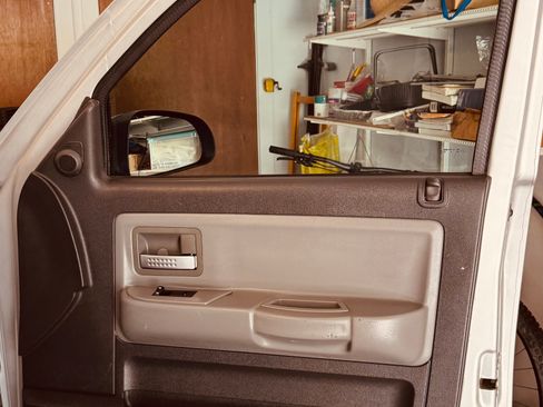 Used 2009 Dodge Dakota Laramie RWD image 19