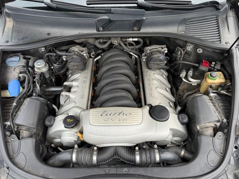 Used 2004 Porsche Cayenne Turbo AWD/4WD image 16
