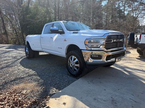 Used 2020 RAM 3500 Laramie image 4