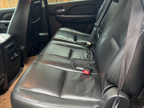 Used 2010 GMC Yukon Denali image 16