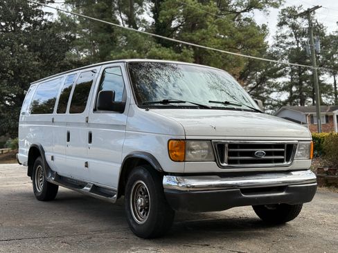Used 2003 Ford E-350 and Econoline 350 XLT image 1