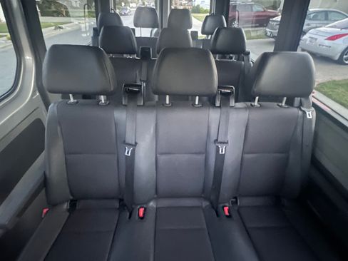 Used 2016 Mercedes-Benz Sprinter 2500 image 6