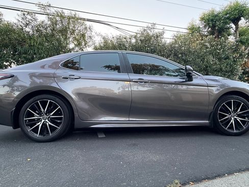 Used 2023 Toyota Camry SE w/ Audio Upgrade Package FWD image 6