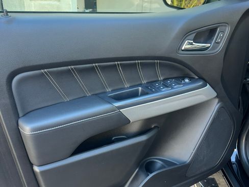 Used 2021 GMC Canyon Denali image 14