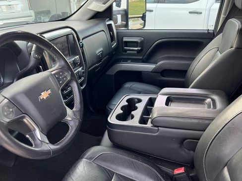 Used 2017 Chevrolet Silverado 1500 LT w/ All Star Edition AWD/4WD image 8