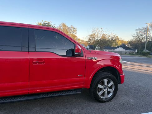 Used 2015 Ford F150 Lariat w/ Equipment Group 502A Luxury image 9