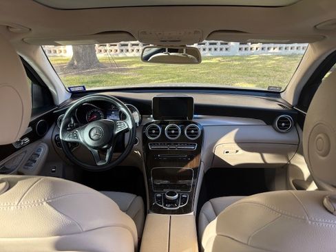 Used 2018 Mercedes-Benz GLC 300 image 9